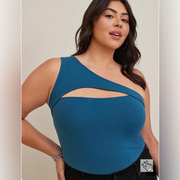 Torrid sizes 6 Foxy Cutout One Shoulder Top NWT - Picture 2 of 8